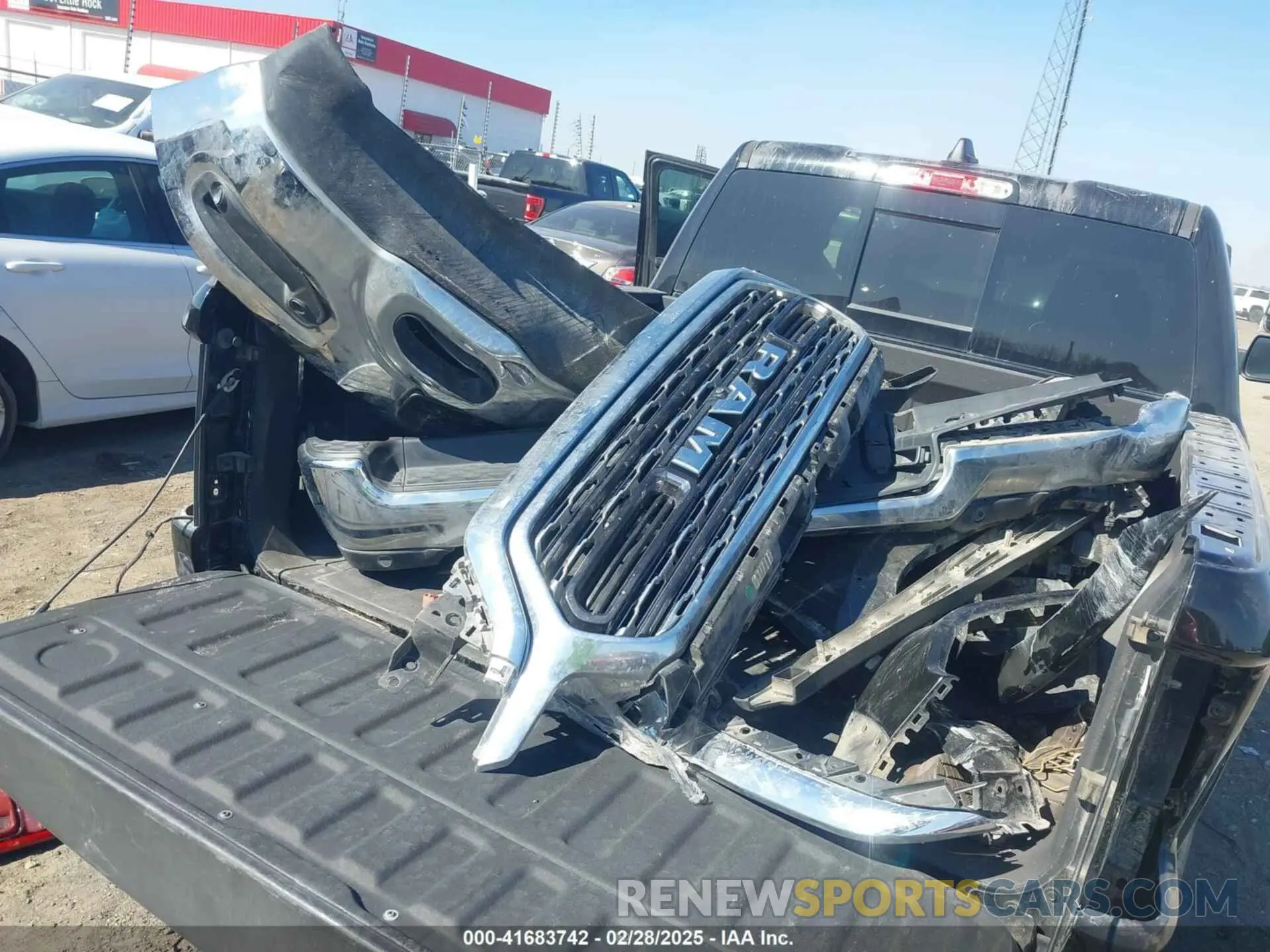 18 Photograph of a damaged car 1C6SRFHT7KN861608 RAM 1500 2019