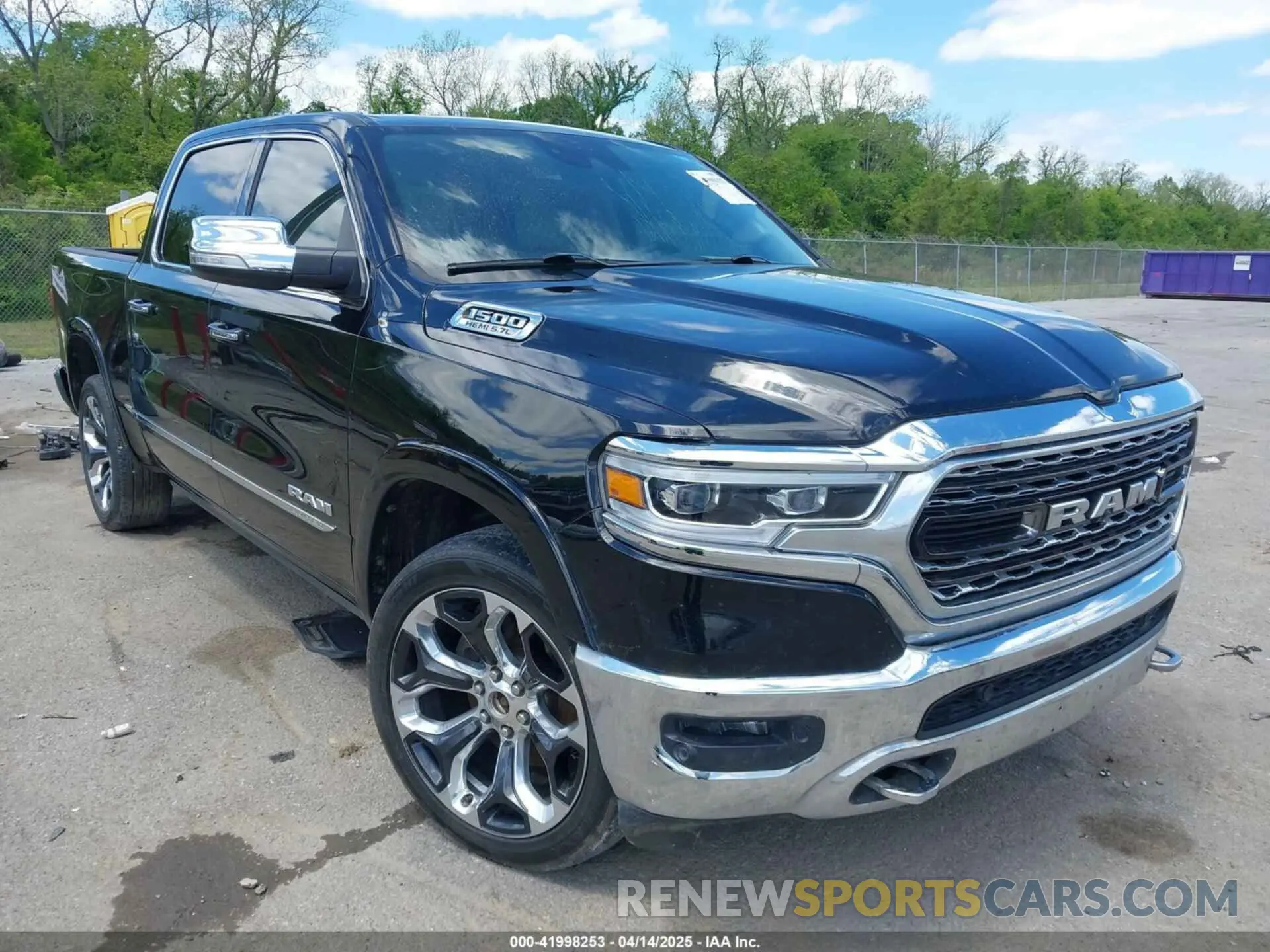 1 Photograph of a damaged car 1C6SRFHT8KN524817 RAM 1500 2019