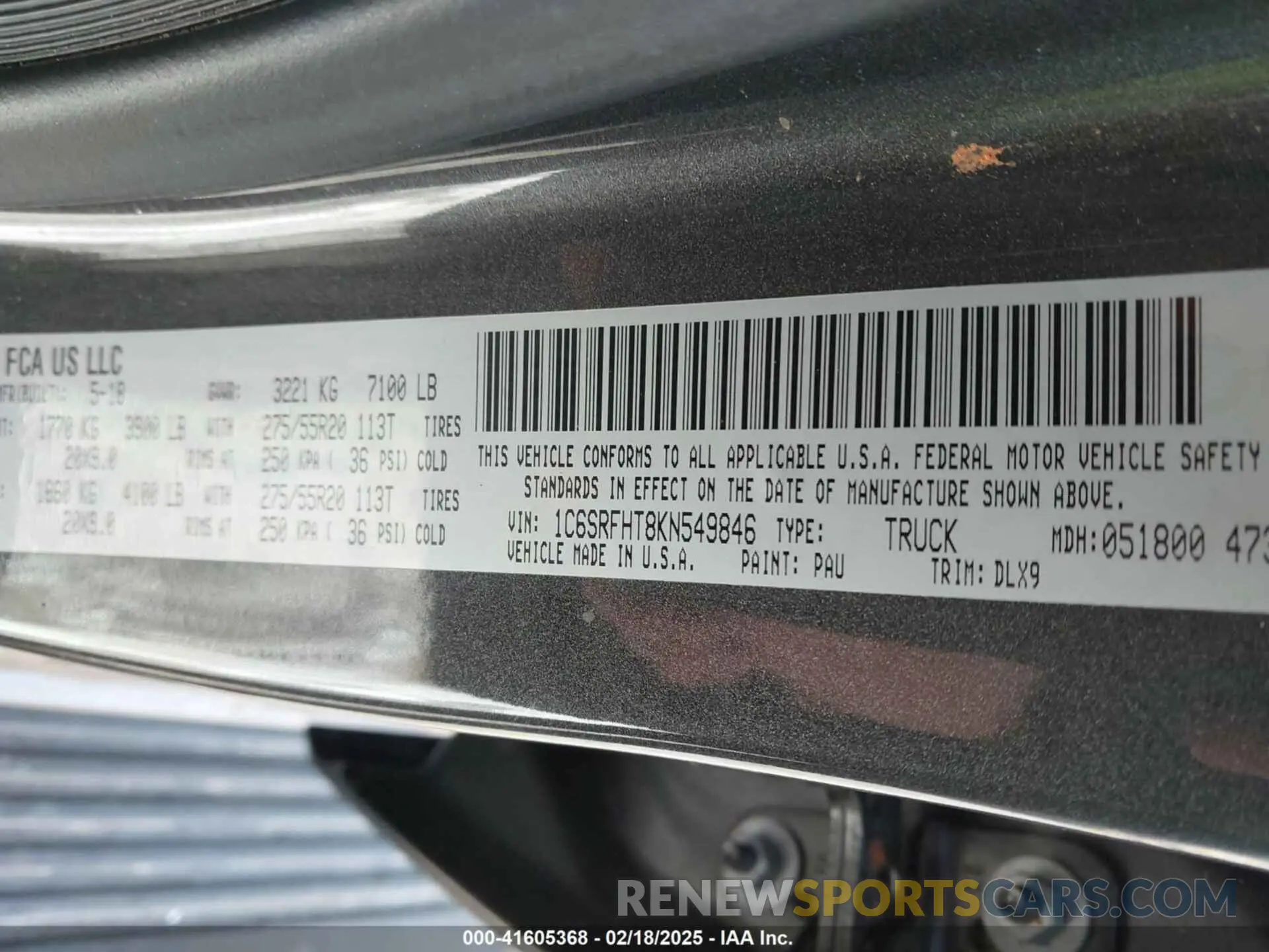 9 Photograph of a damaged car 1C6SRFHT8KN549846 RAM 1500 2019