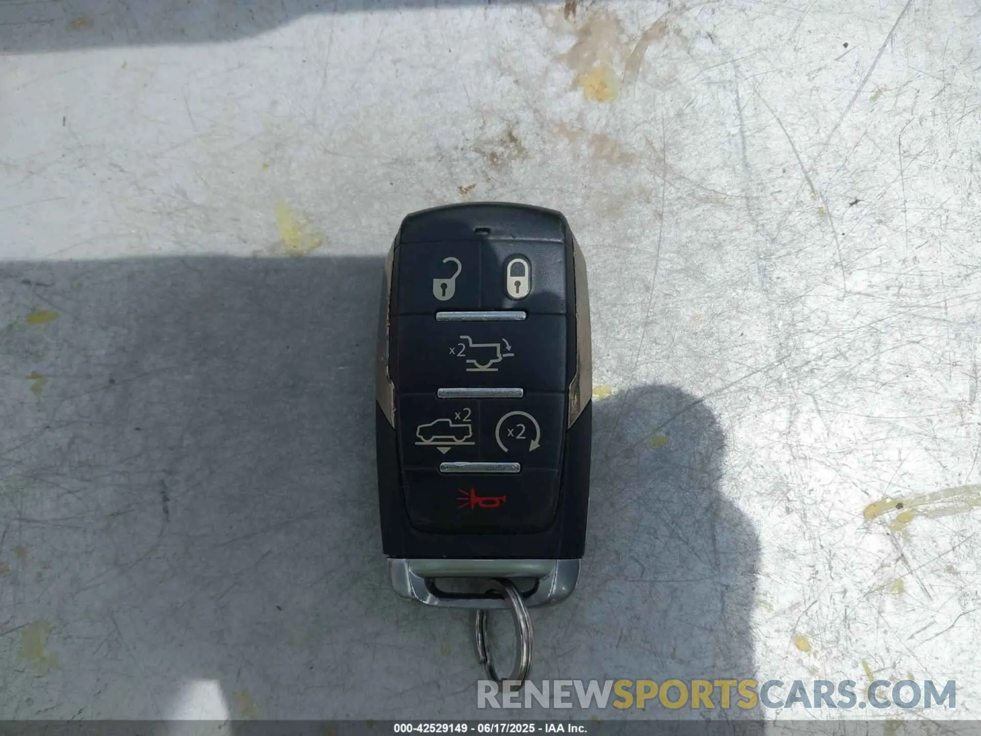 11 Photograph of a damaged car 1C6SRFHT8KN695891 RAM 1500 2019