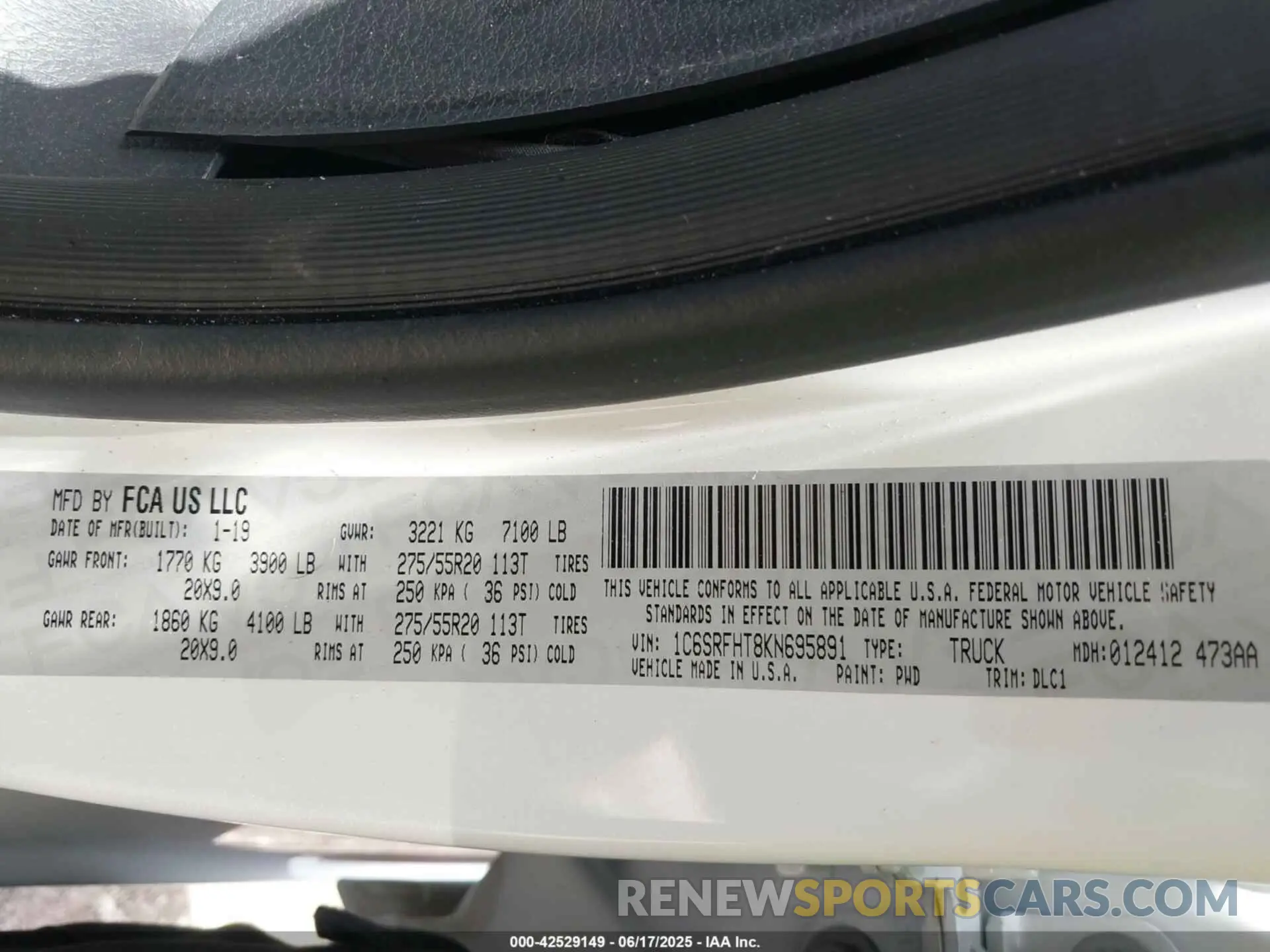 9 Photograph of a damaged car 1C6SRFHT8KN695891 RAM 1500 2019