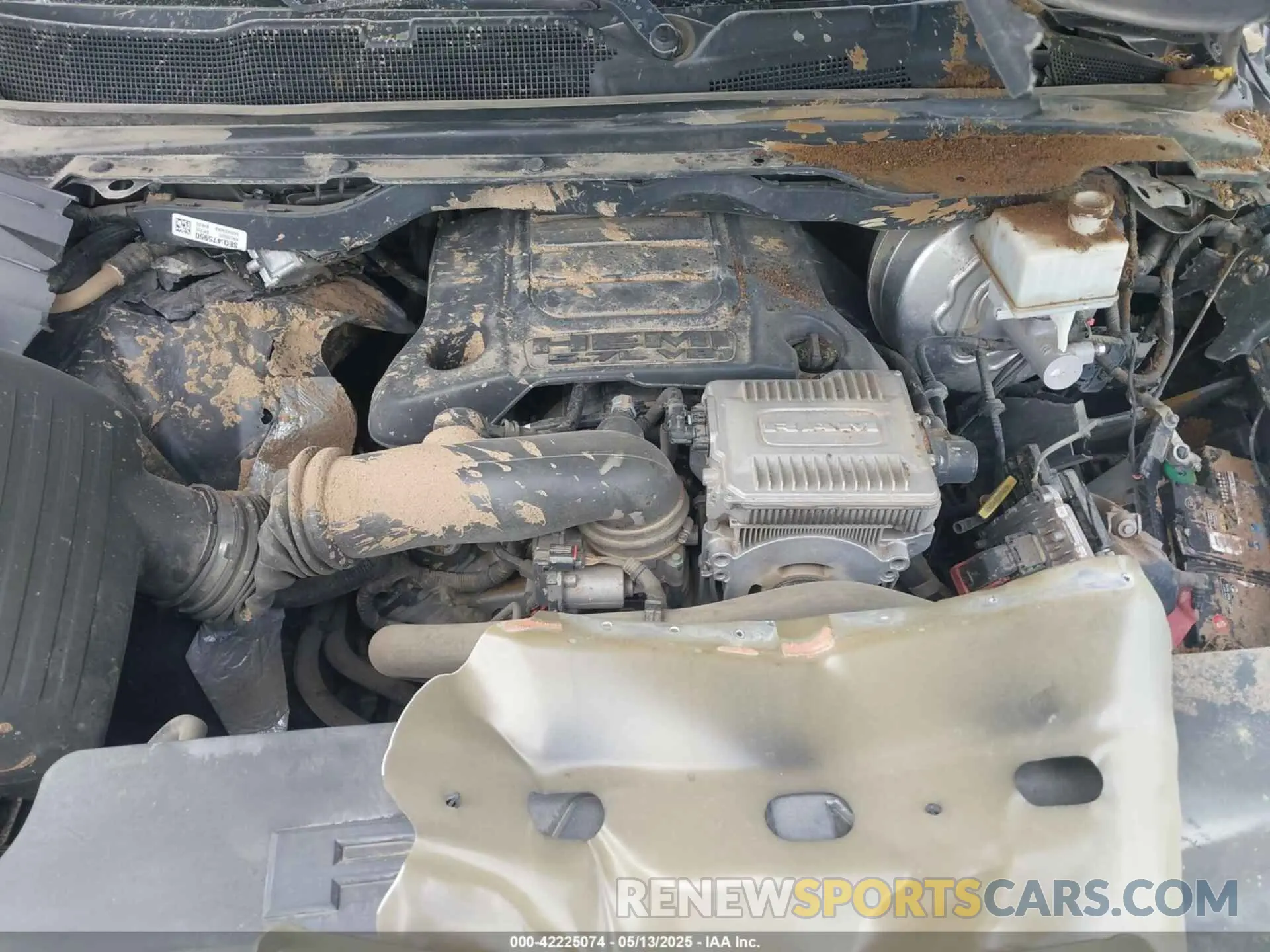 10 Photograph of a damaged car 1C6SRFHT8KN839939 RAM 1500 2019