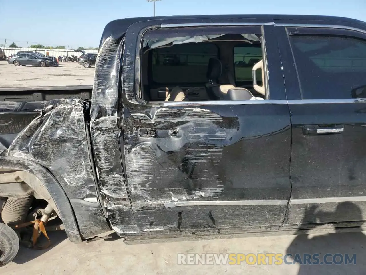 10 Photograph of a damaged car 1C6SRFHT9KN787964 RAM 1500 2019