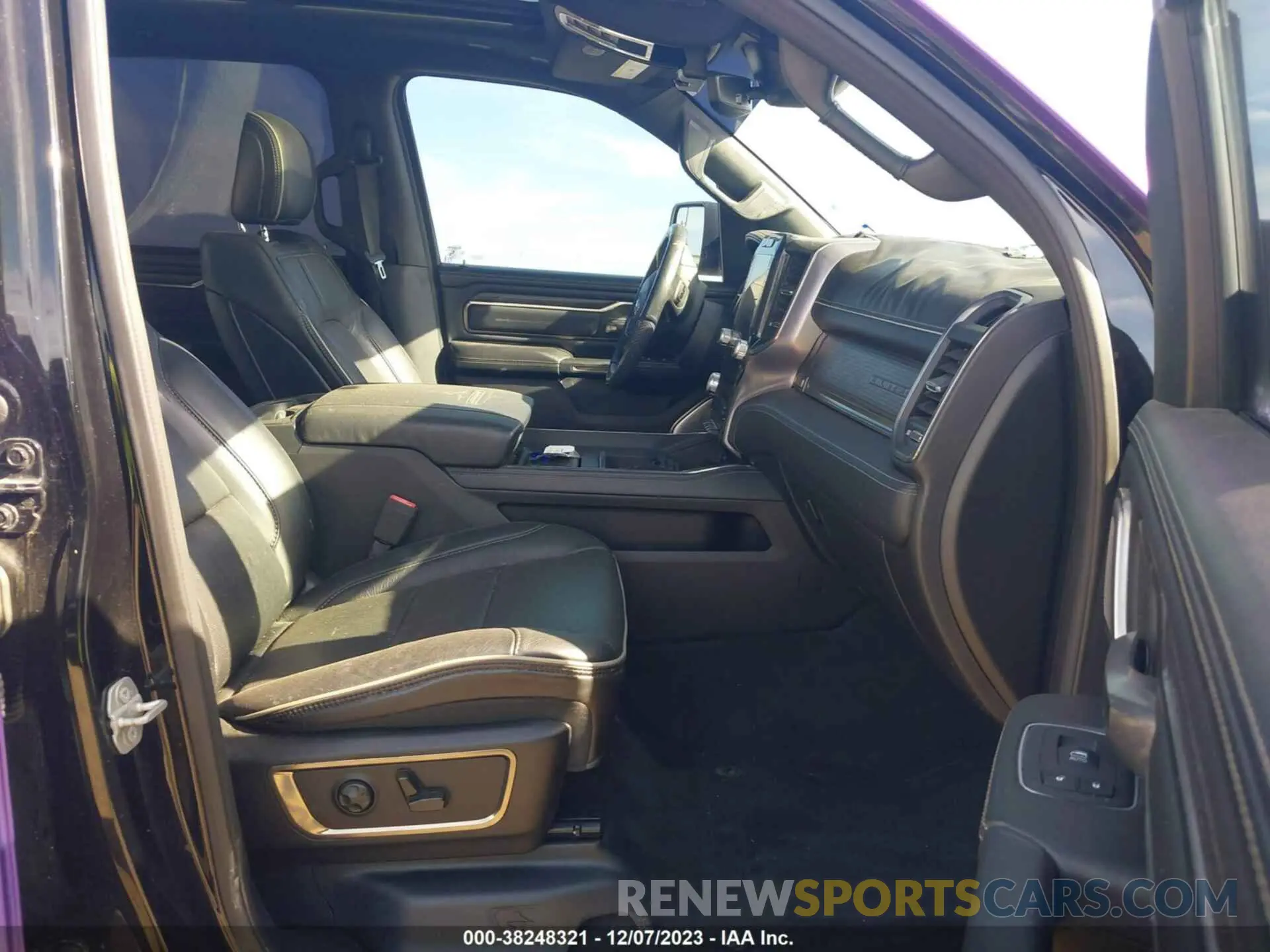 5 Photograph of a damaged car 1C6SRFHT9KN826536 RAM 1500 2019
