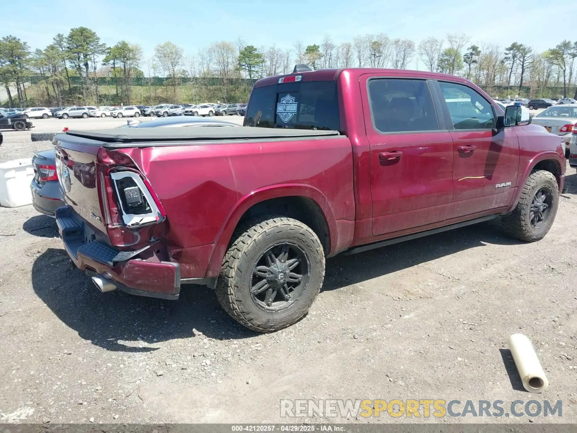 4 Photograph of a damaged car 1C6SRFJT0KN612643 RAM 1500 2019