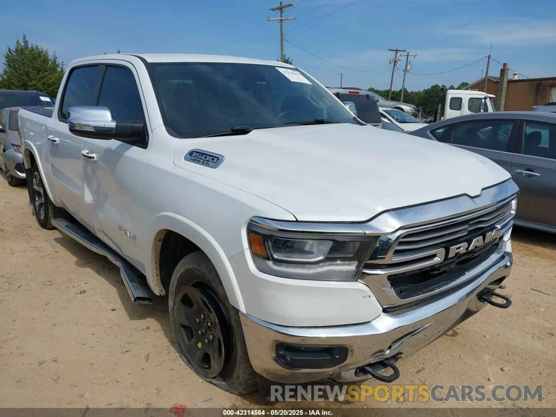 1 Photograph of a damaged car 1C6SRFJT0KN924638 RAM 1500 2019