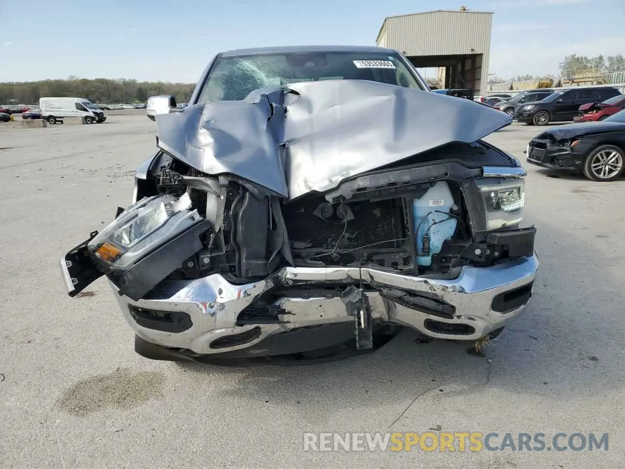 5 Photograph of a damaged car 1C6SRFJT1KN504967 RAM 1500 2019