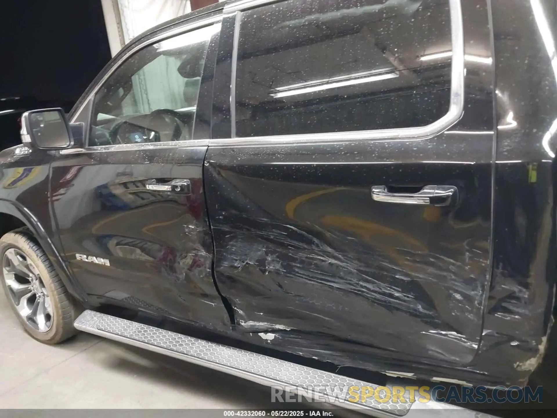 14 Photograph of a damaged car 1C6SRFJT1KN517279 RAM 1500 2019