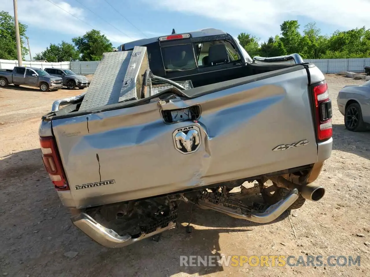 6 Photograph of a damaged car 1C6SRFJT1KN686363 RAM 1500 2019