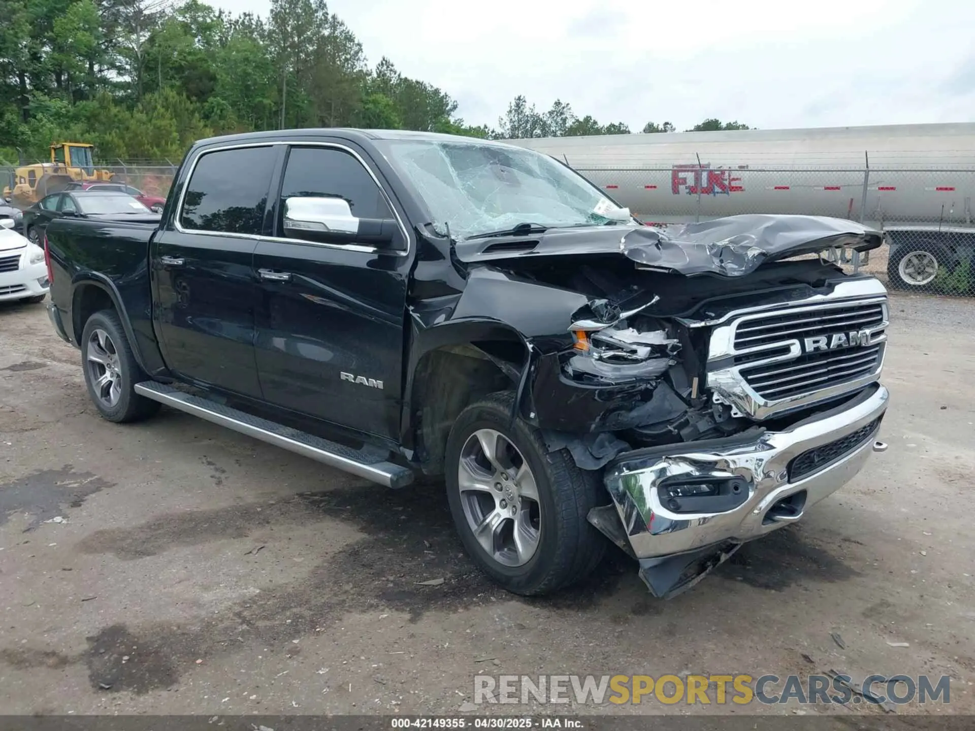 1 Photograph of a damaged car 1C6SRFJT1KN691482 RAM 1500 2019
