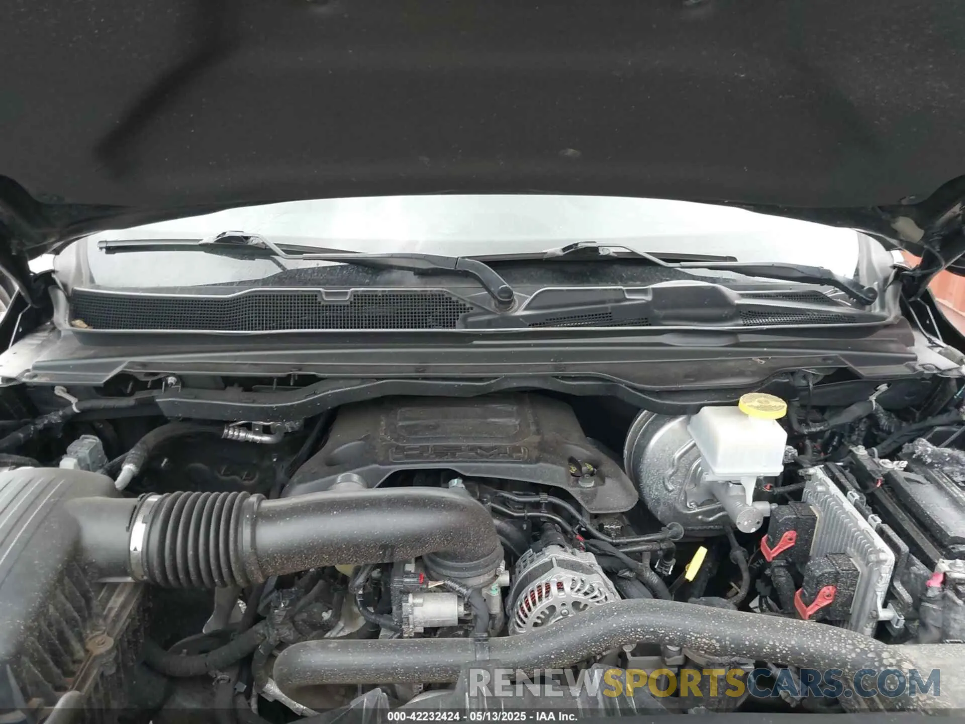 10 Photograph of a damaged car 1C6SRFJT2KN691894 RAM 1500 2019
