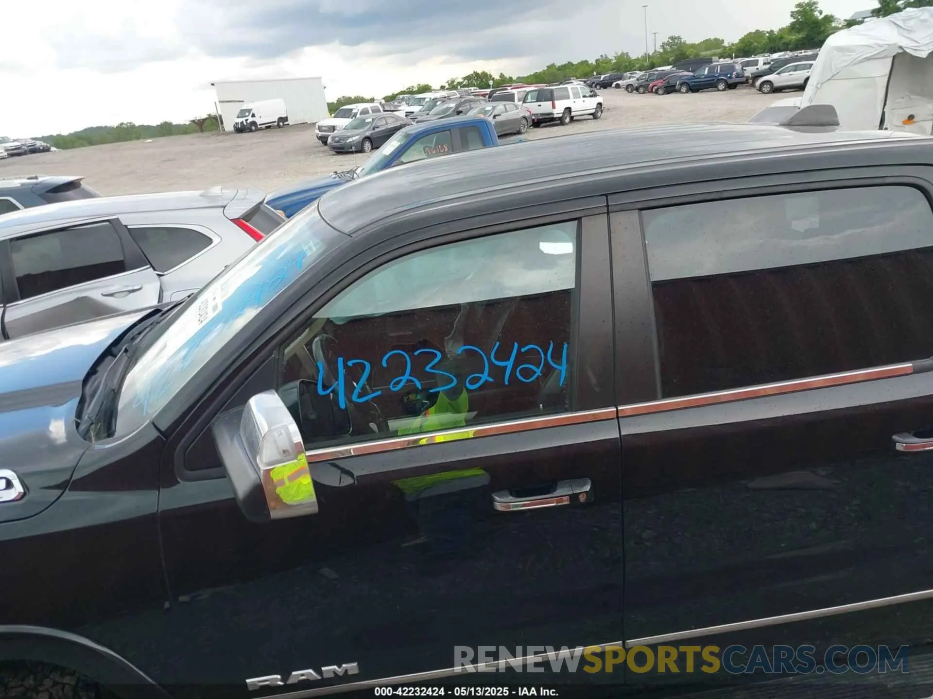 15 Photograph of a damaged car 1C6SRFJT2KN691894 RAM 1500 2019