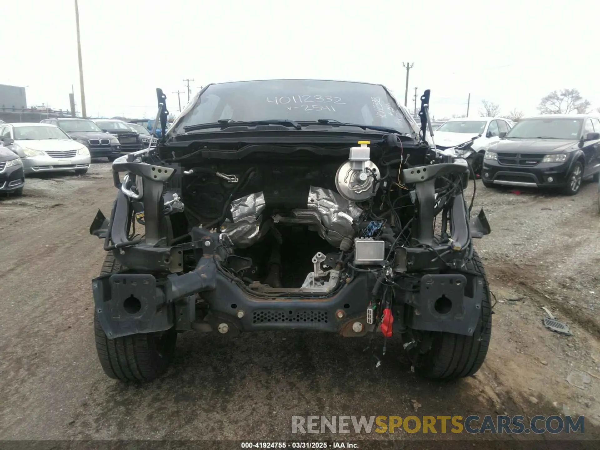 11 Photograph of a damaged car 1C6SRFJT2KN772541 RAM 1500 2019