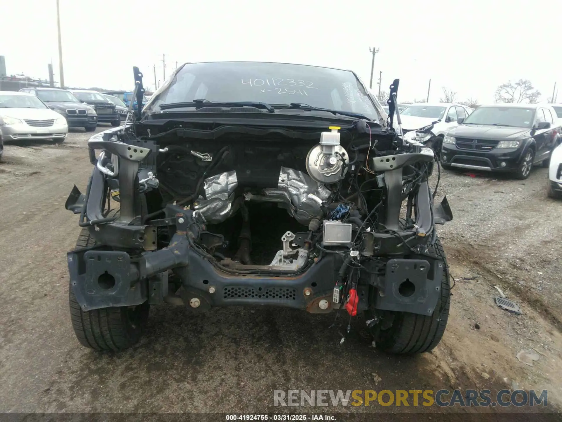 6 Photograph of a damaged car 1C6SRFJT2KN772541 RAM 1500 2019