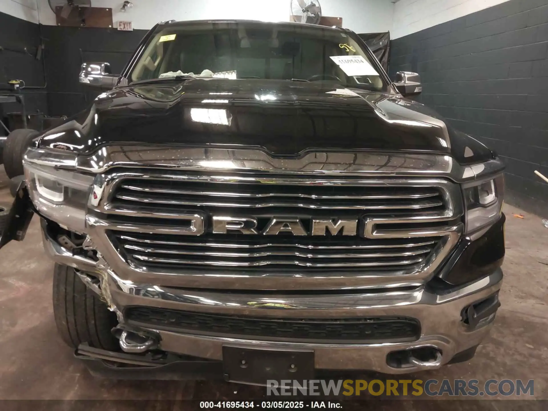 12 Photograph of a damaged car 1C6SRFJT3KN553829 RAM 1500 2019