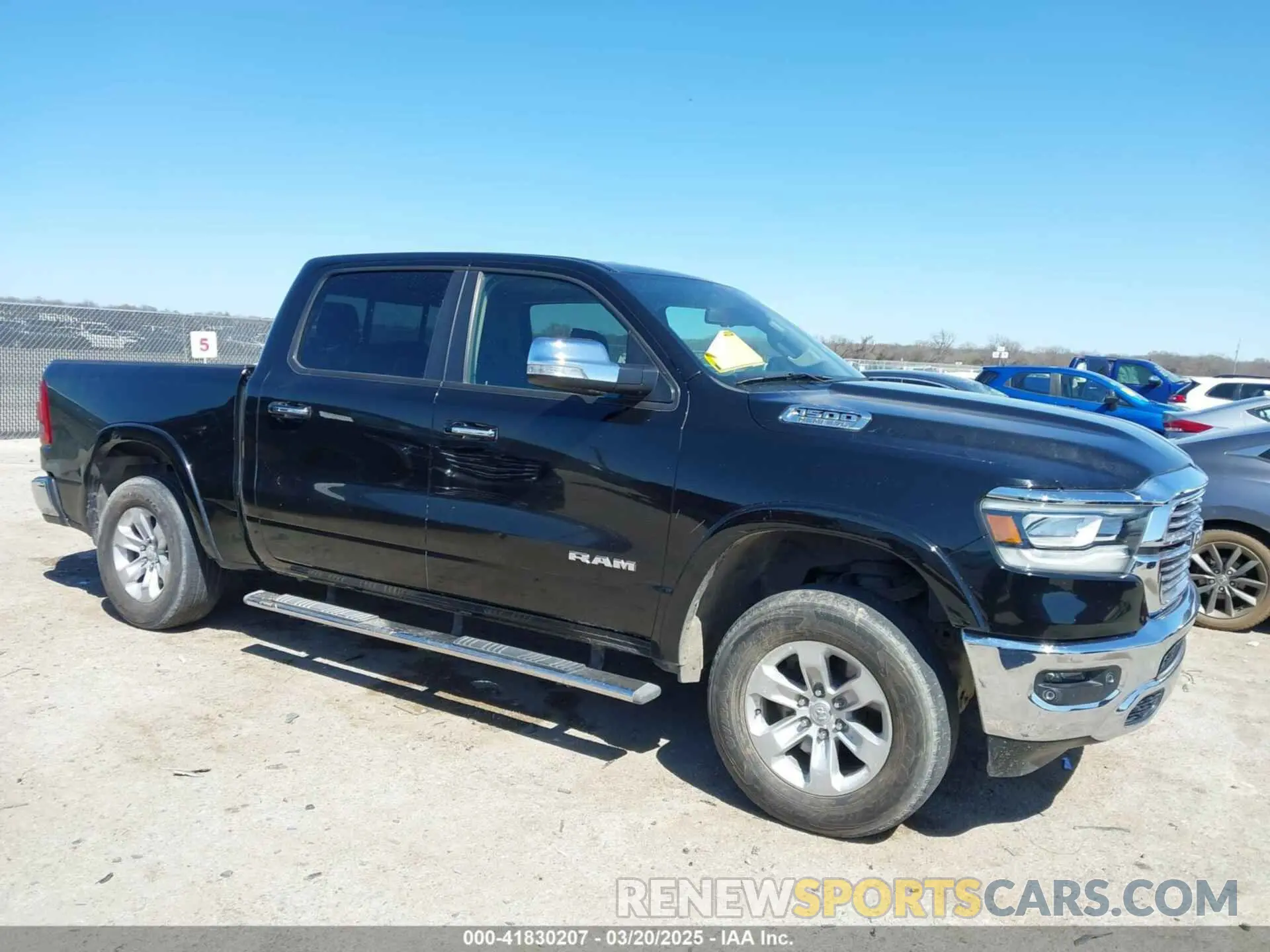 1 Photograph of a damaged car 1C6SRFJT3KN623670 RAM 1500 2019