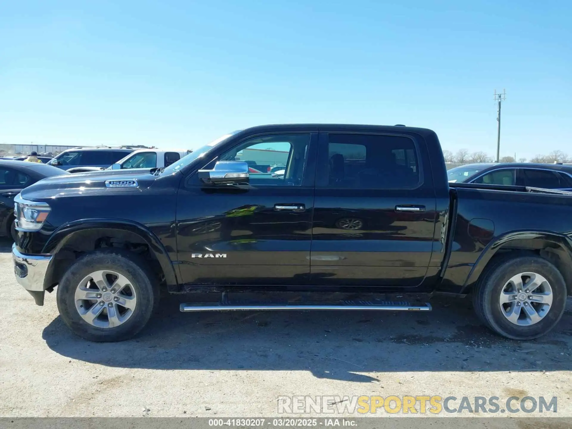 14 Photograph of a damaged car 1C6SRFJT3KN623670 RAM 1500 2019