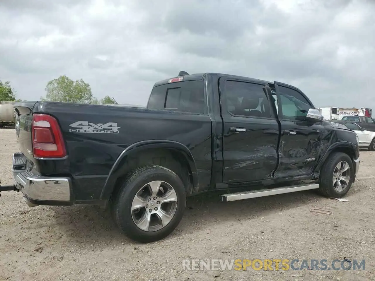 3 Photograph of a damaged car 1C6SRFJT3KN862510 RAM 1500 2019