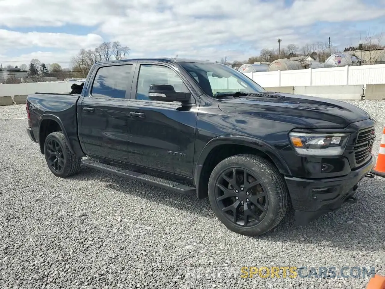 4 Photograph of a damaged car 1C6SRFJT3KN869943 RAM 1500 2019