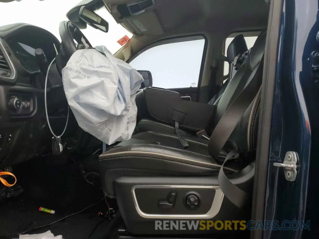 7 Photograph of a damaged car 1C6SRFJT4KN529801 RAM 1500 2019