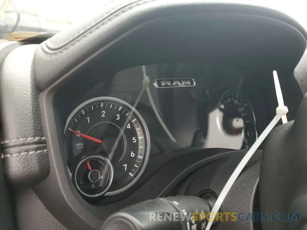 9 Photograph of a damaged car 1C6SRFJT4KN529801 RAM 1500 2019