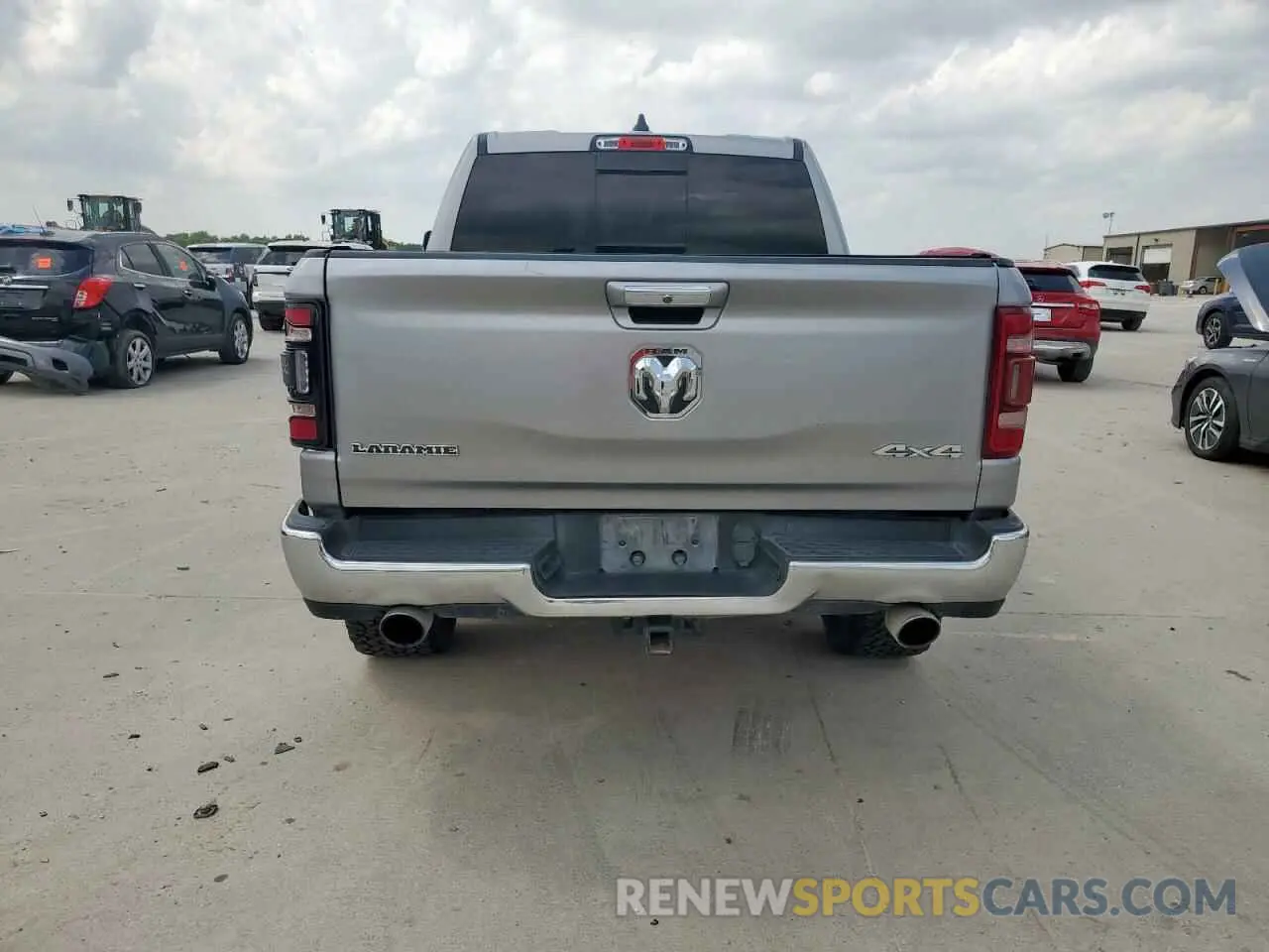 6 Photograph of a damaged car 1C6SRFJT5KN515938 RAM 1500 2019