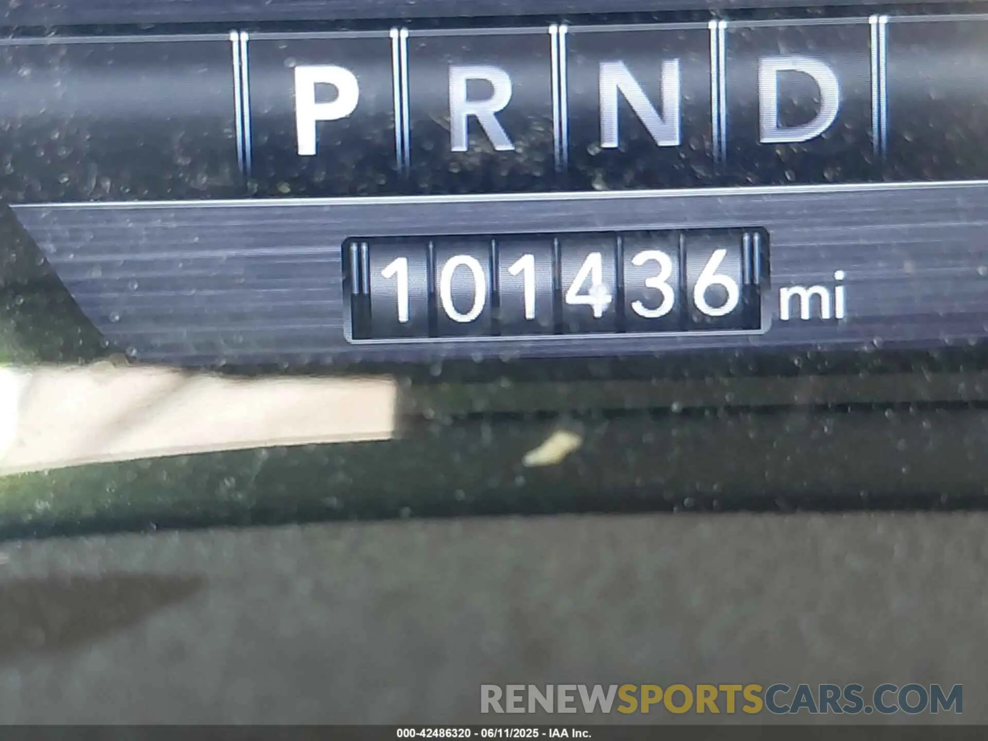 15 Photograph of a damaged car 1C6SRFJT5KN622696 RAM 1500 2019