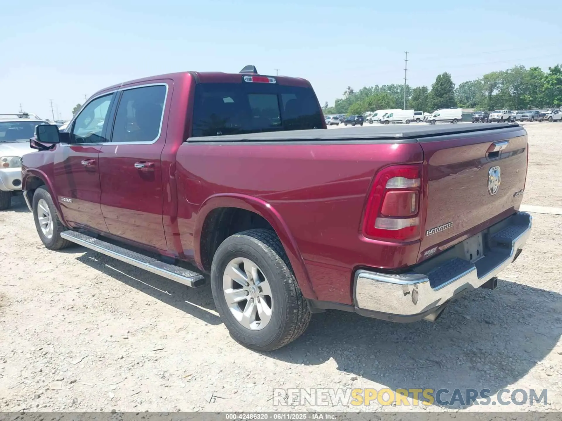 3 Photograph of a damaged car 1C6SRFJT5KN622696 RAM 1500 2019