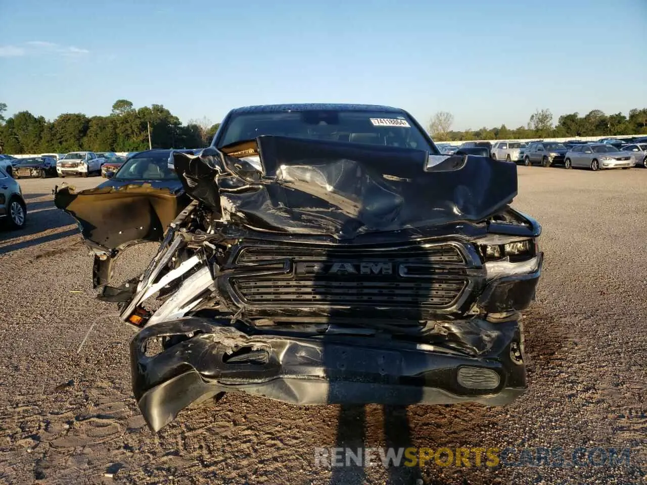5 Photograph of a damaged car 1C6SRFJT5KN625615 RAM 1500 2019
