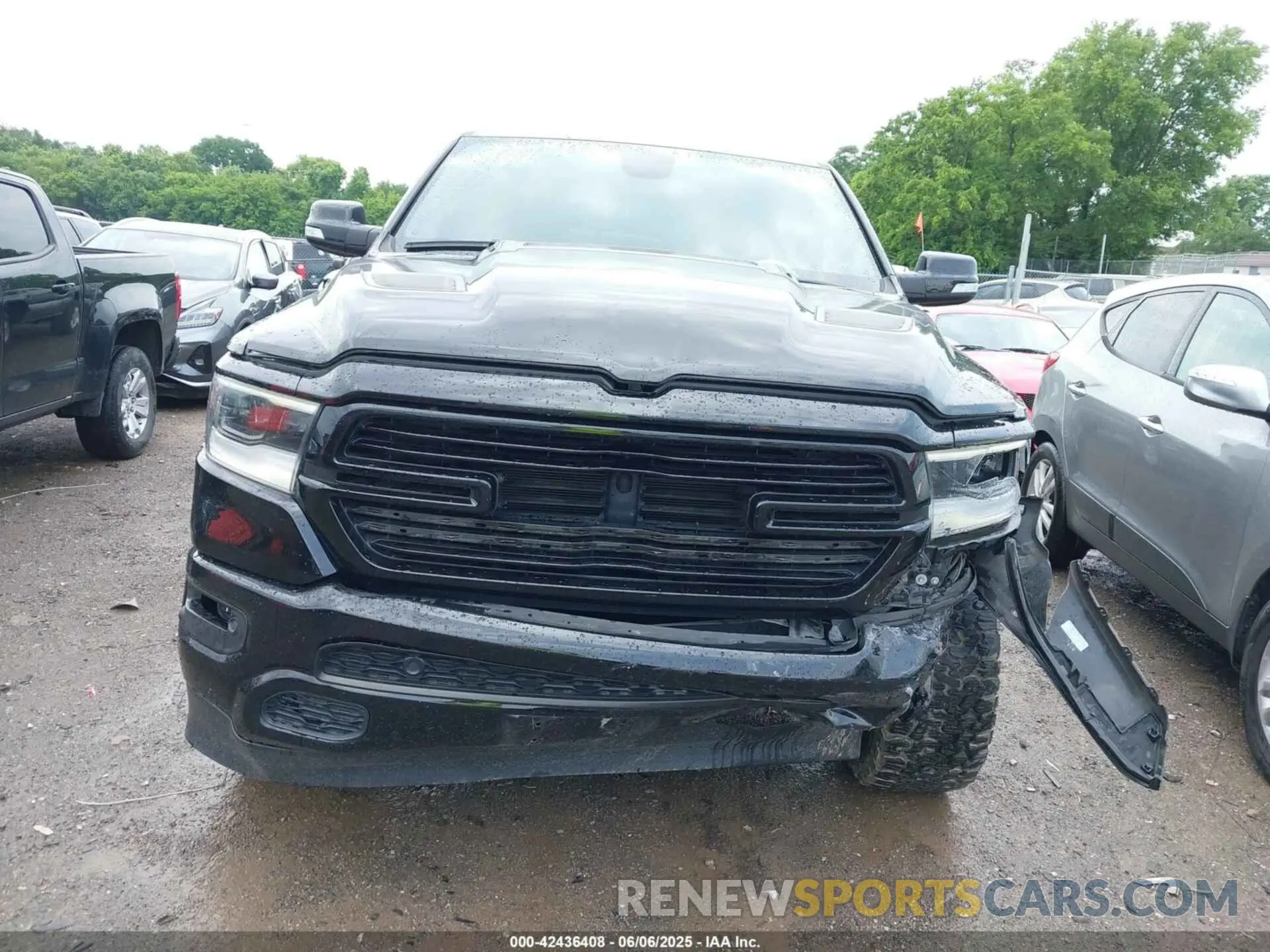 12 Photograph of a damaged car 1C6SRFJT5KN676919 RAM 1500 2019
