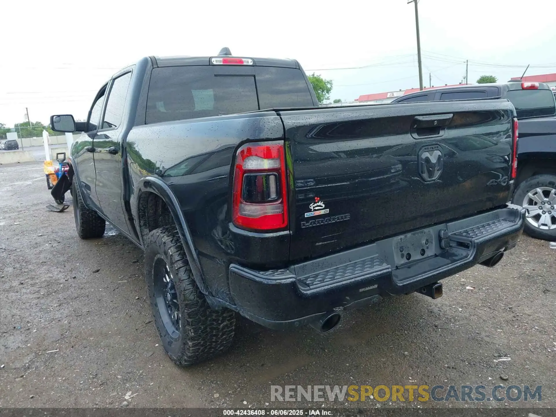 3 Photograph of a damaged car 1C6SRFJT5KN676919 RAM 1500 2019