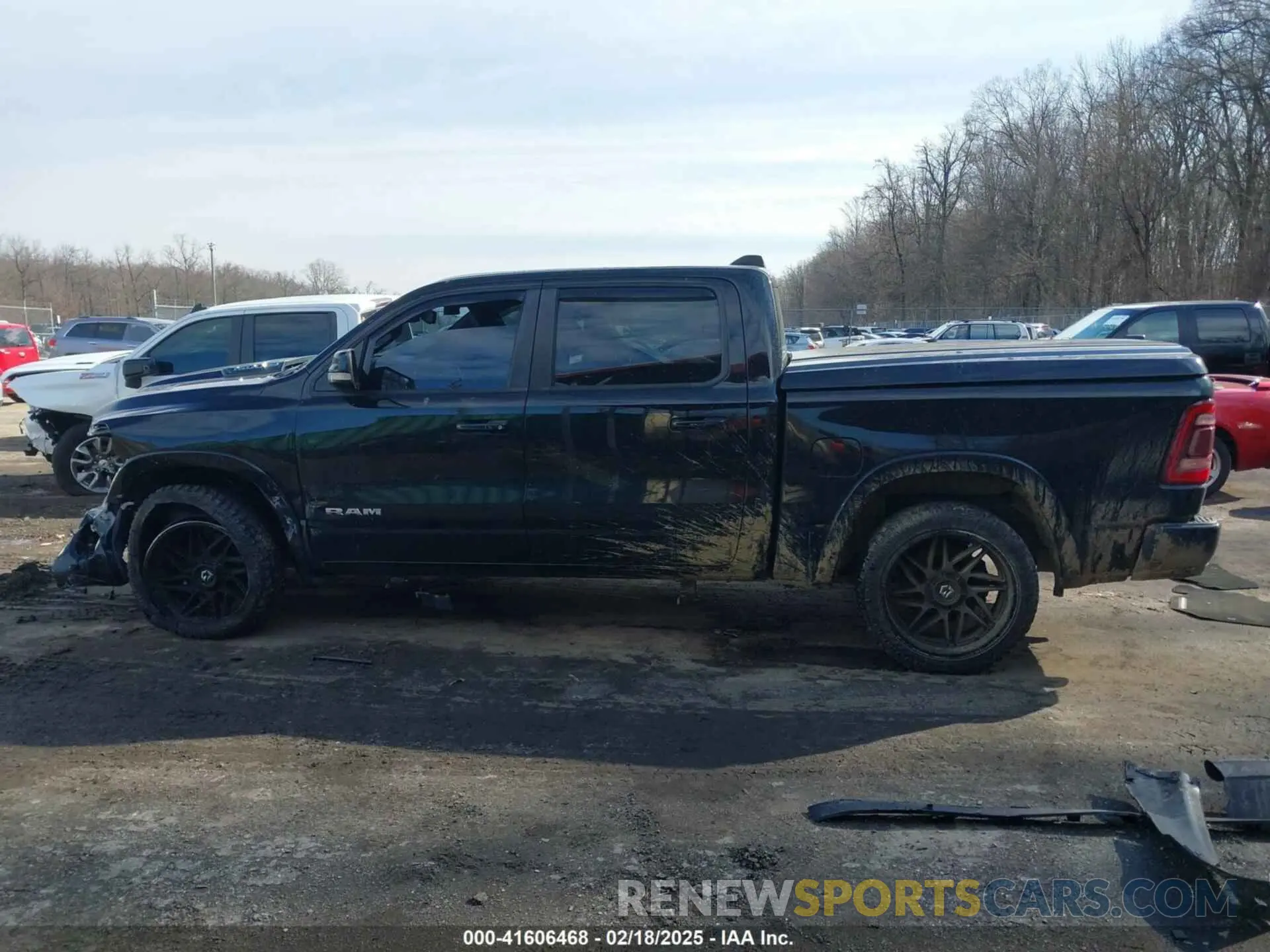 14 Photograph of a damaged car 1C6SRFJT5KN772582 RAM 1500 2019