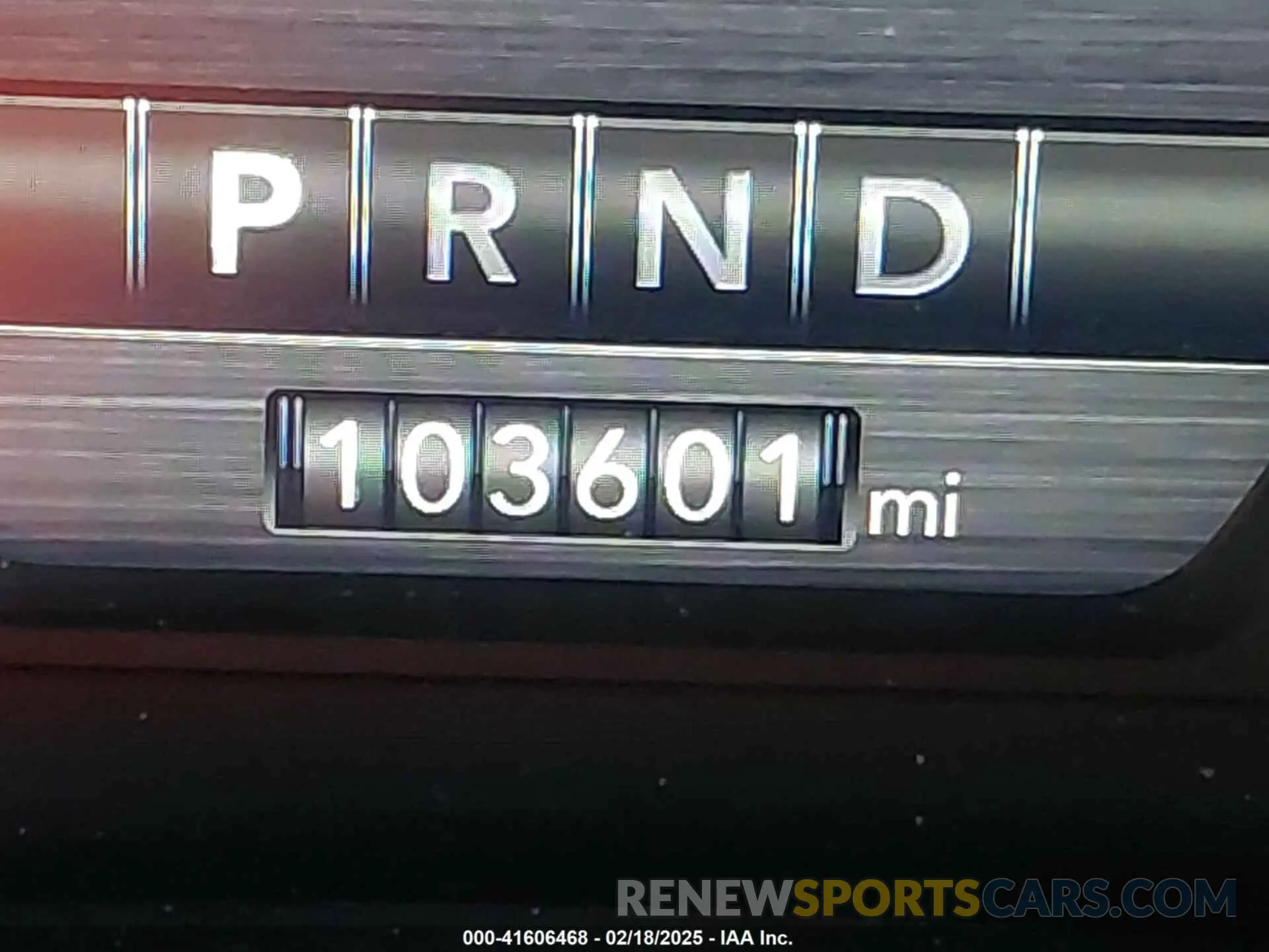 15 Photograph of a damaged car 1C6SRFJT5KN772582 RAM 1500 2019