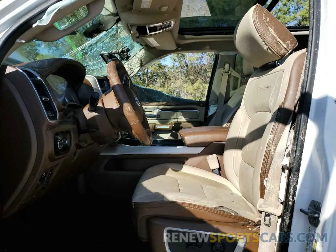 7 Photograph of a damaged car 1C6SRFJT5KN810716 RAM 1500 2019