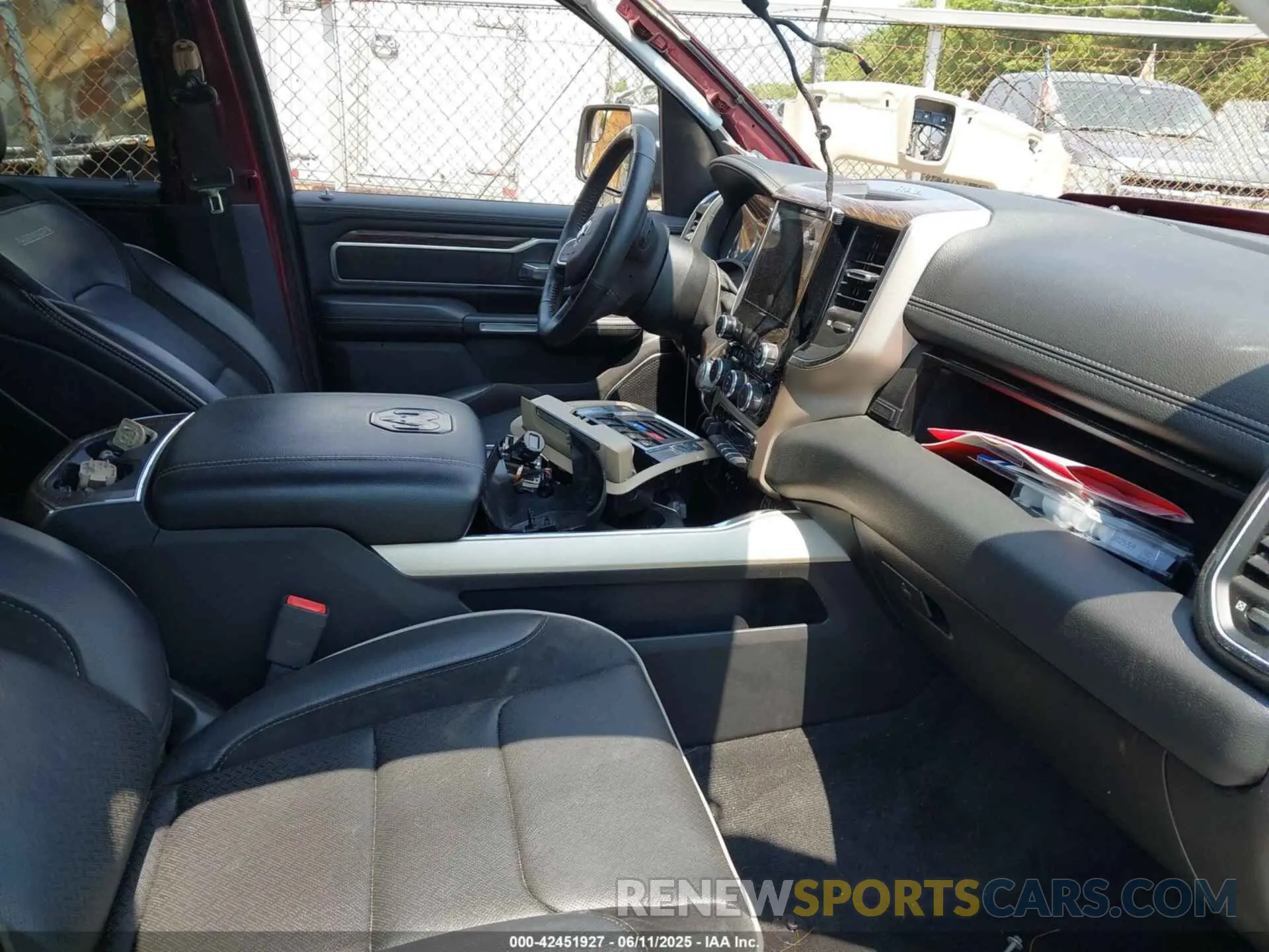 5 Photograph of a damaged car 1C6SRFJT5KN849869 RAM 1500 2019
