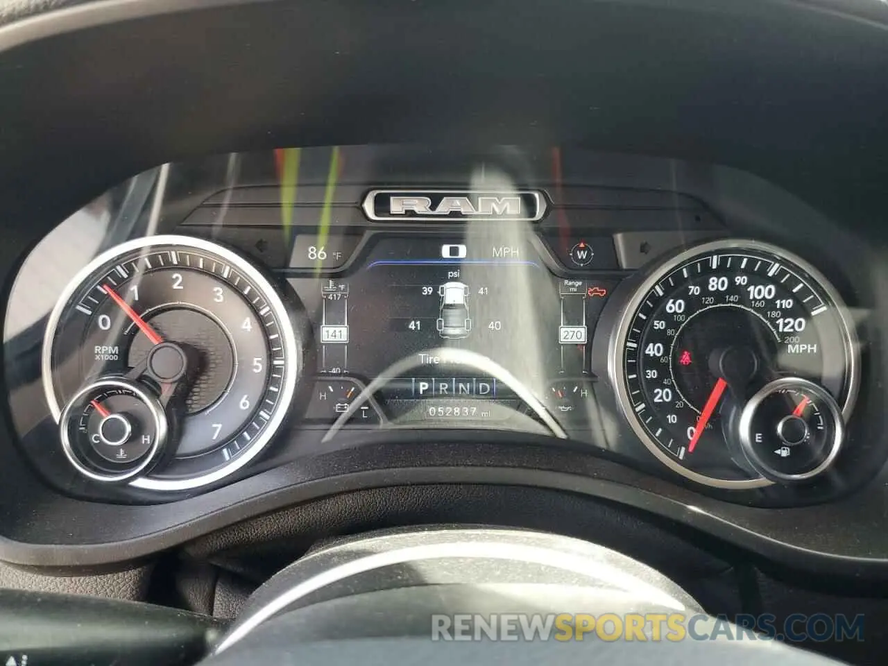 9 Photograph of a damaged car 1C6SRFJT5KN913330 RAM 1500 2019