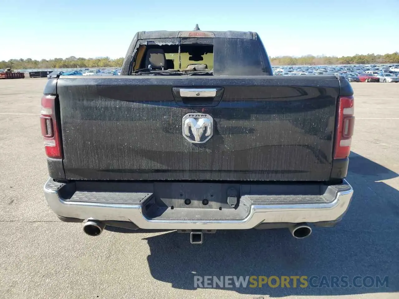 6 Photograph of a damaged car 1C6SRFJT6KN537916 RAM 1500 2019