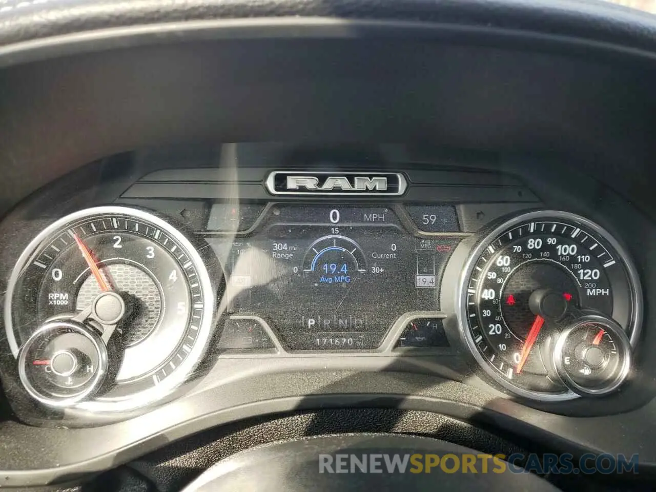 9 Photograph of a damaged car 1C6SRFJT6KN640575 RAM 1500 2019