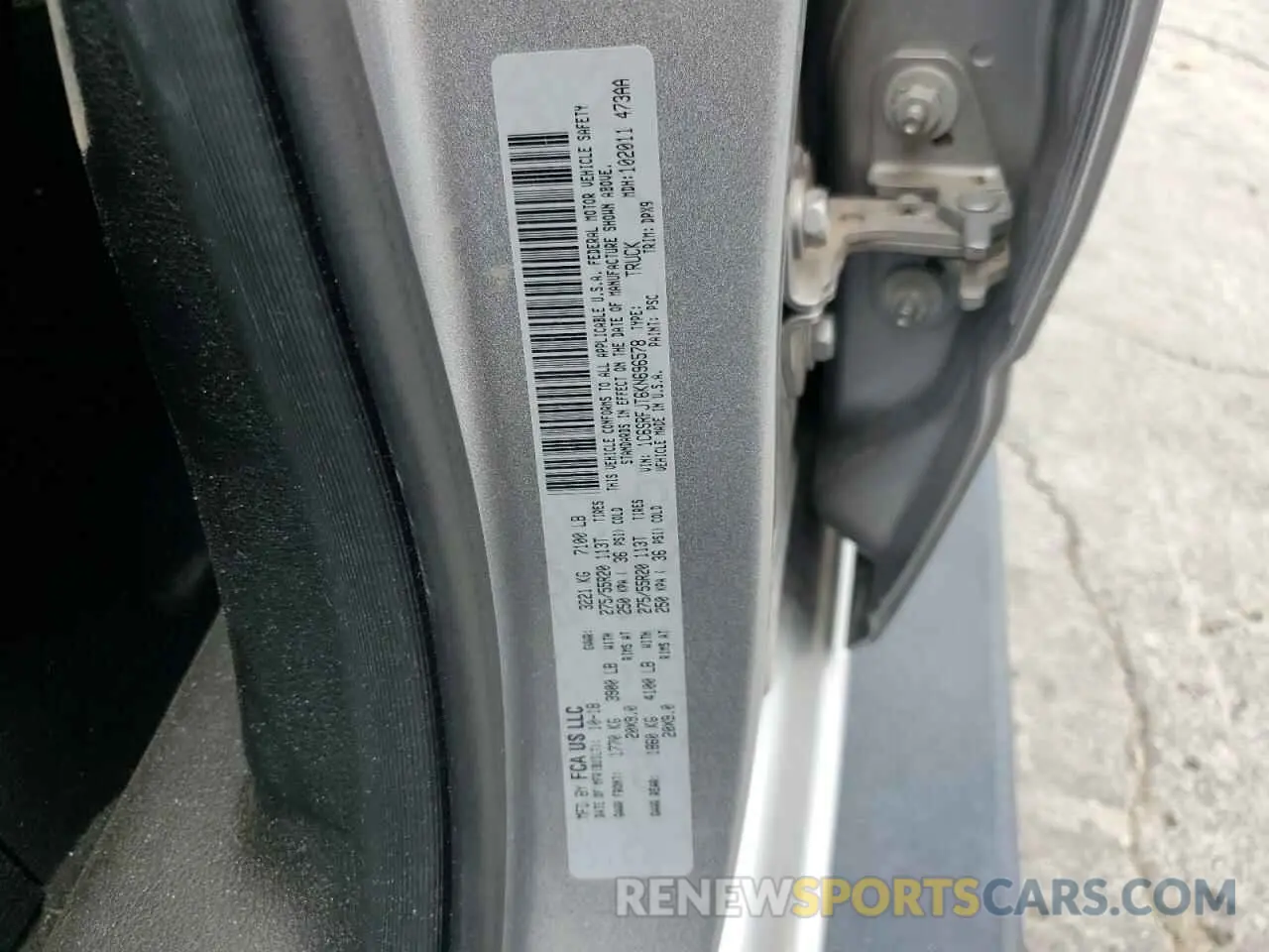 12 Photograph of a damaged car 1C6SRFJT6KN696578 RAM 1500 2019