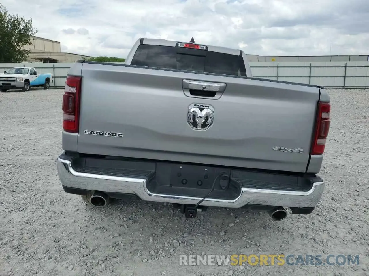6 Photograph of a damaged car 1C6SRFJT6KN696578 RAM 1500 2019