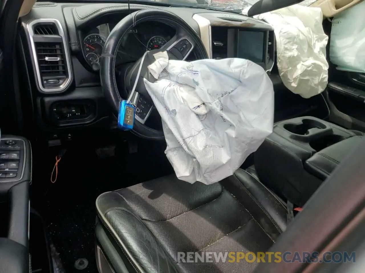 8 Photograph of a damaged car 1C6SRFJT6KN696578 RAM 1500 2019