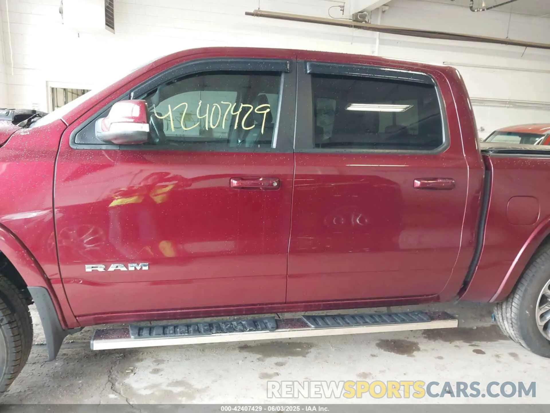 15 Photograph of a damaged car 1C6SRFJT6KN787172 RAM 1500 2019