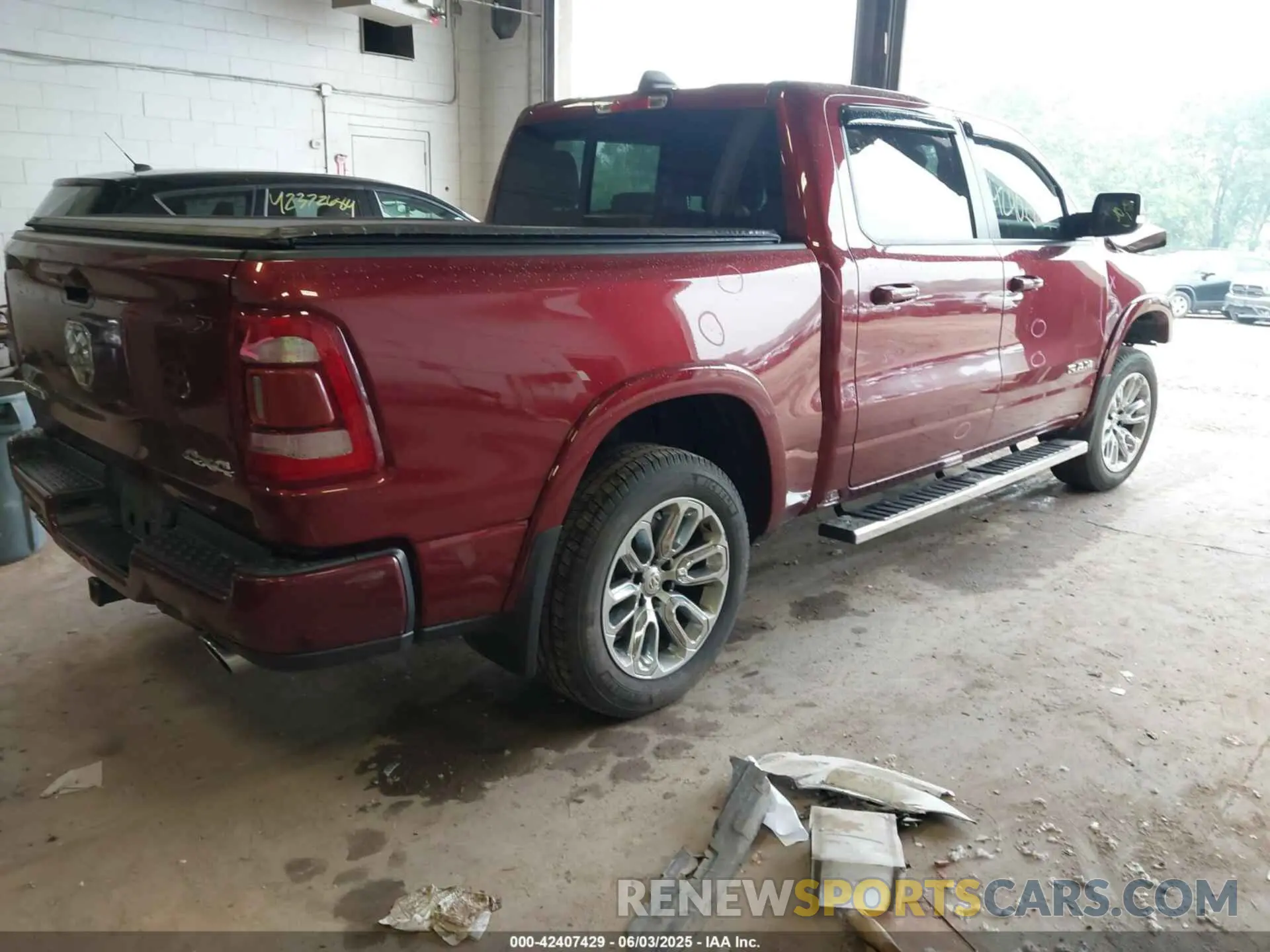 4 Photograph of a damaged car 1C6SRFJT6KN787172 RAM 1500 2019