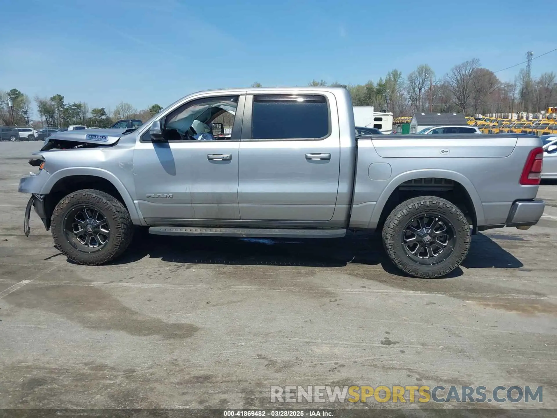 14 Photograph of a damaged car 1C6SRFJT6KN912204 RAM 1500 2019