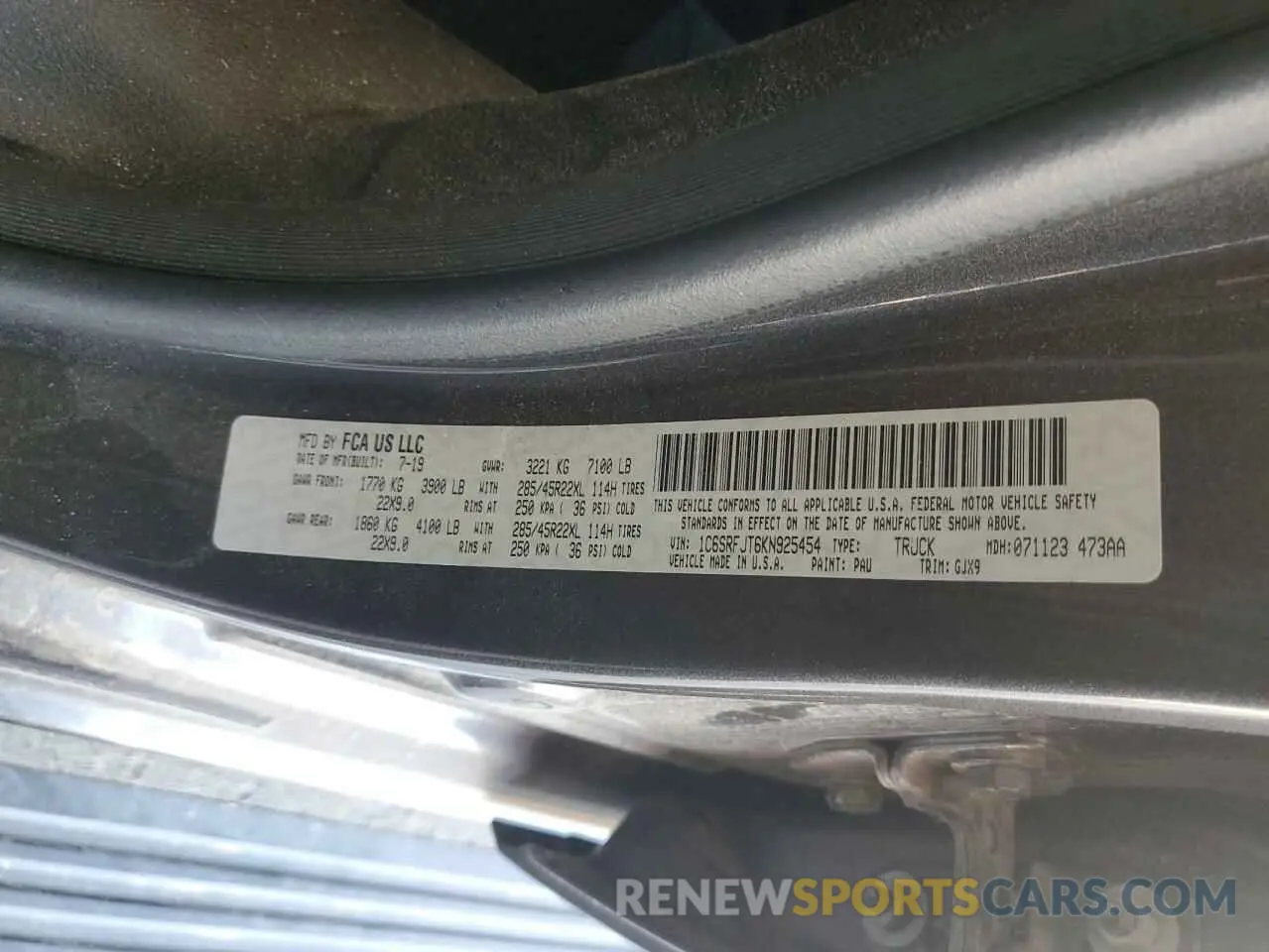 13 Photograph of a damaged car 1C6SRFJT6KN925454 RAM 1500 2019