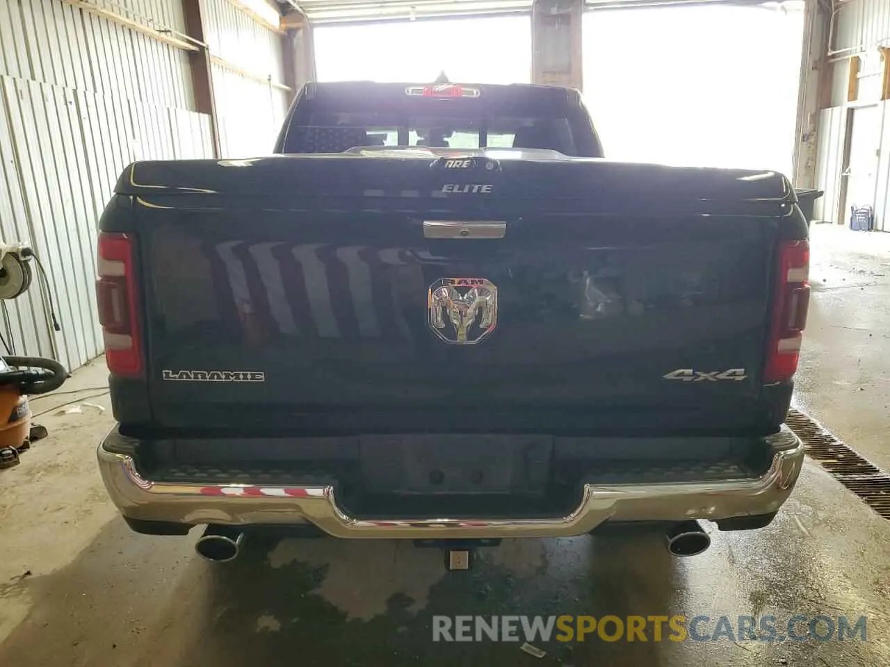 6 Photograph of a damaged car 1C6SRFJT7KN521725 RAM 1500 2019