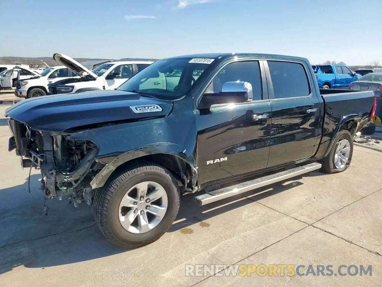 1 Photograph of a damaged car 1C6SRFJT8KN525542 RAM 1500 2019