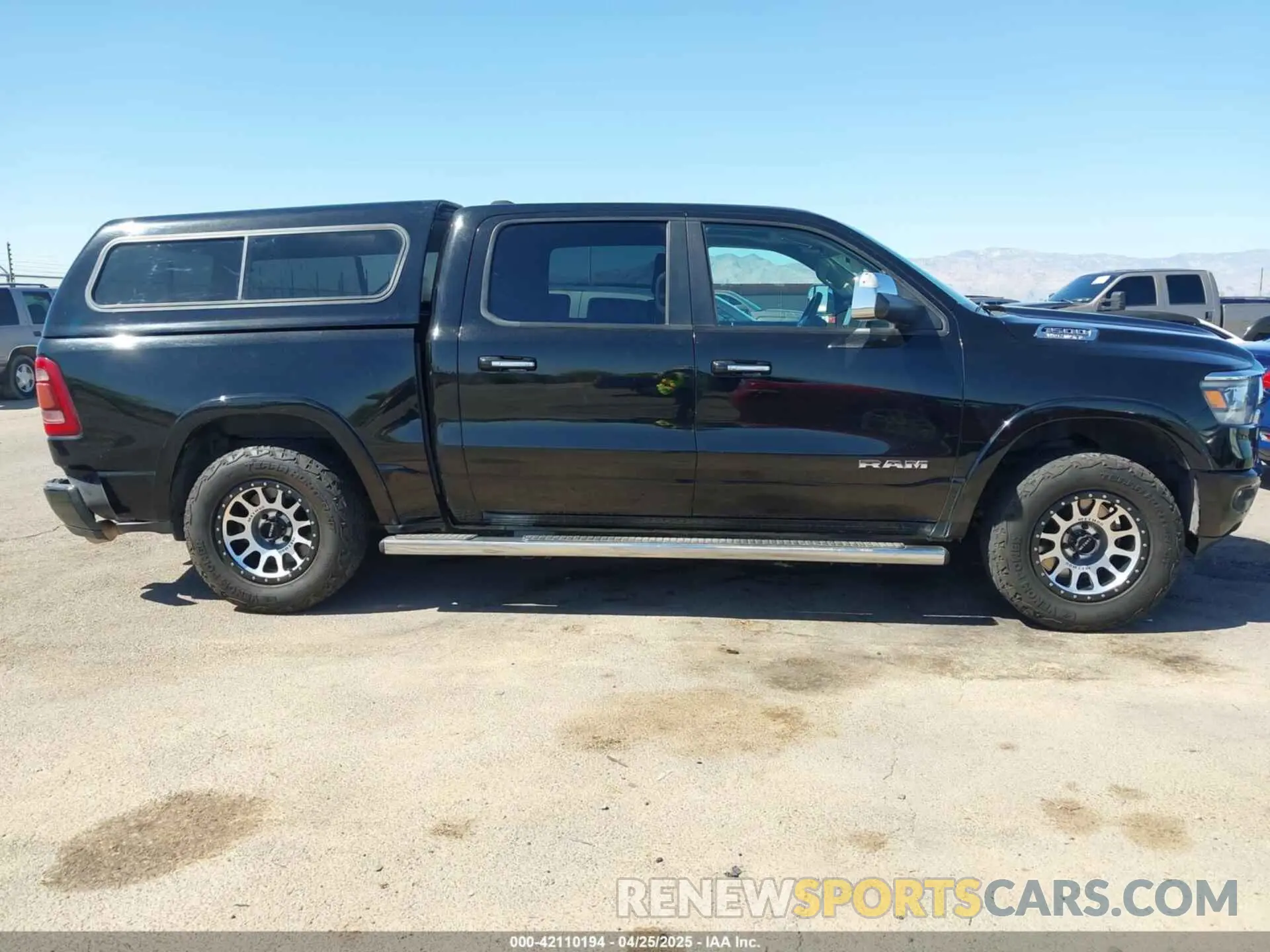 13 Photograph of a damaged car 1C6SRFJT8KN554619 RAM 1500 2019