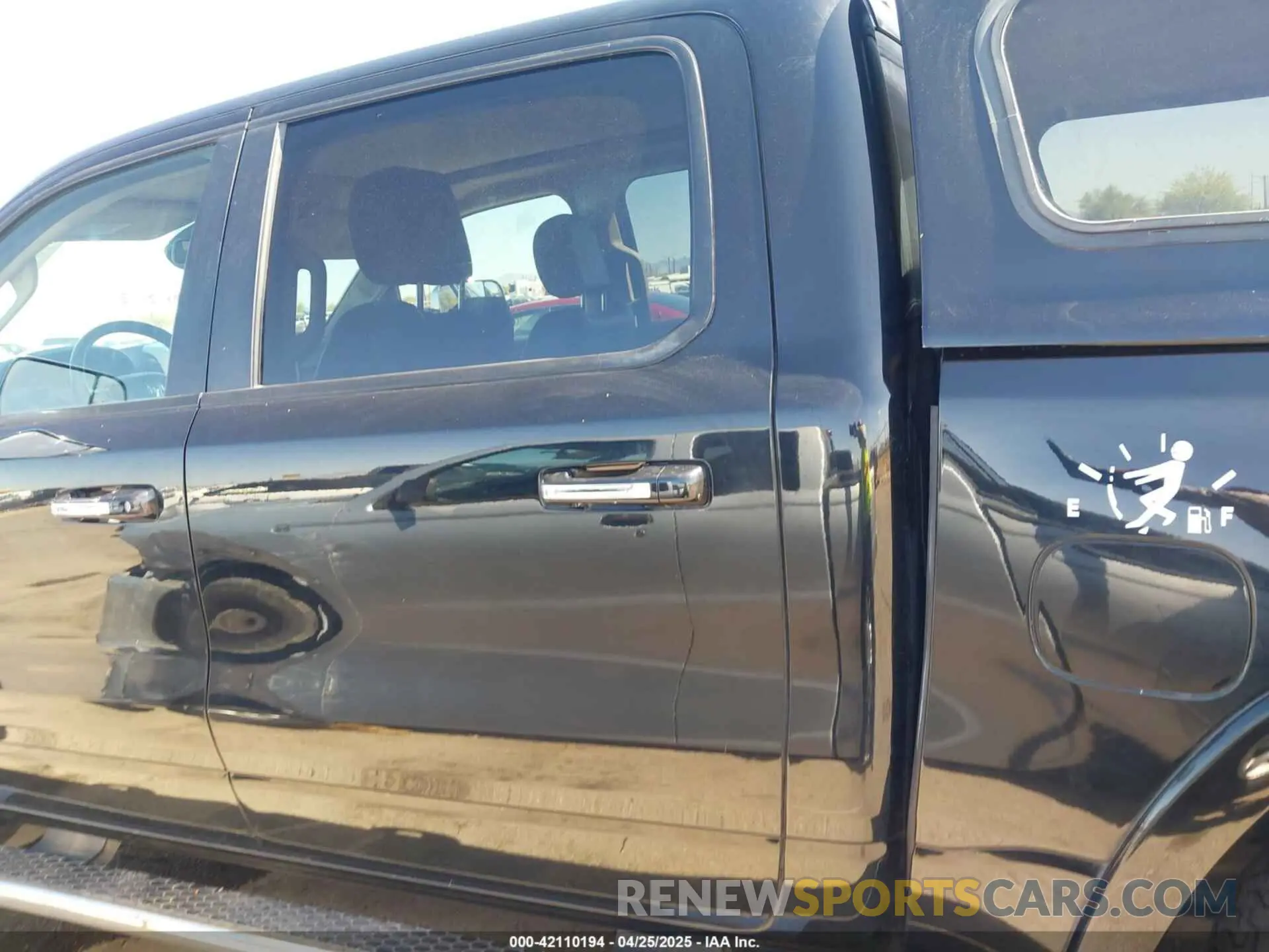 14 Photograph of a damaged car 1C6SRFJT8KN554619 RAM 1500 2019