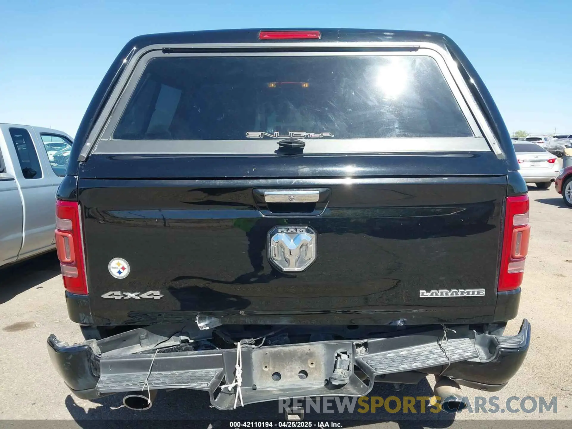 16 Photograph of a damaged car 1C6SRFJT8KN554619 RAM 1500 2019